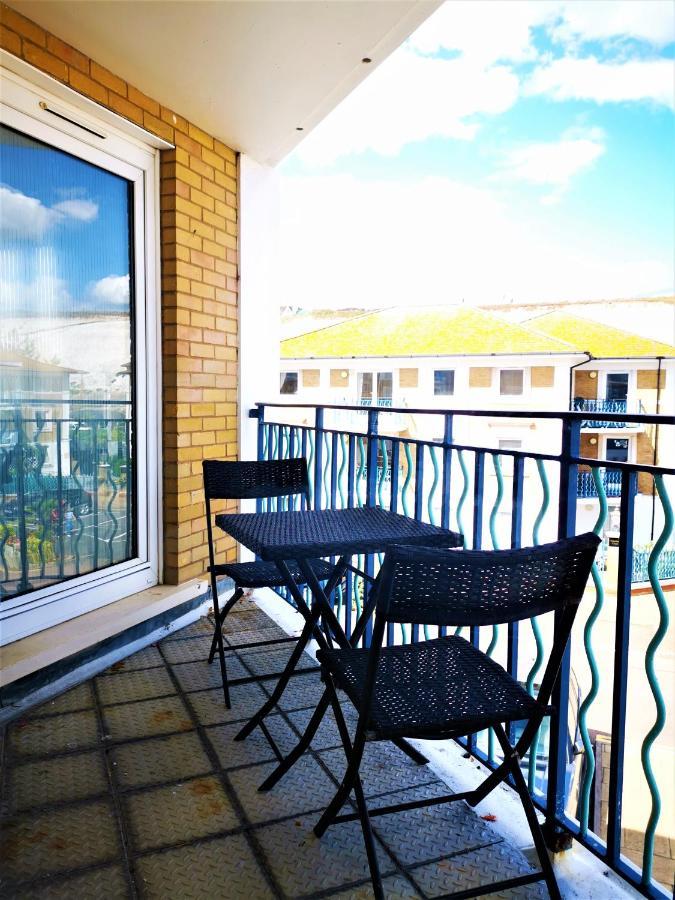 Marina Living With Parking, Balcony, Quiet And Secure Leilighet Brighton Eksteriør bilde