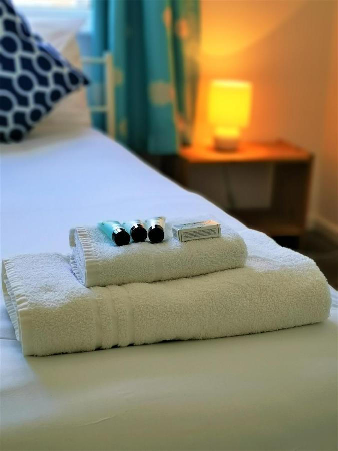 Marina Living With Parking, Balcony, Quiet And Secure Leilighet Brighton Eksteriør bilde