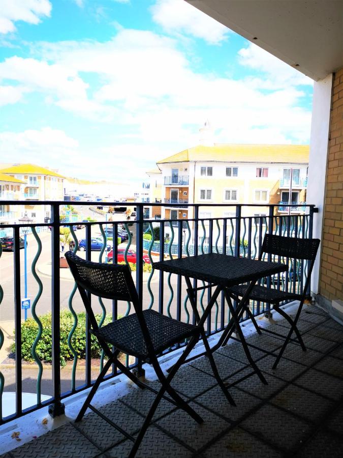 Marina Living With Parking, Balcony, Quiet And Secure Leilighet Brighton Eksteriør bilde