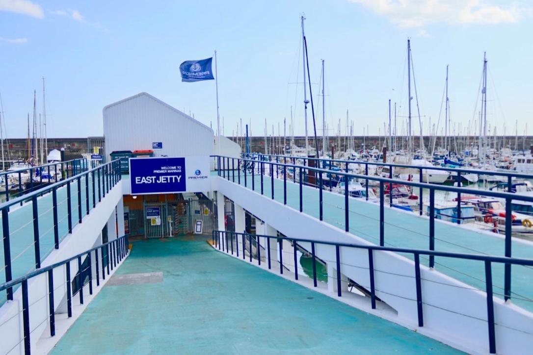 Marina Living With Parking, Balcony, Quiet And Secure Leilighet Brighton Eksteriør bilde